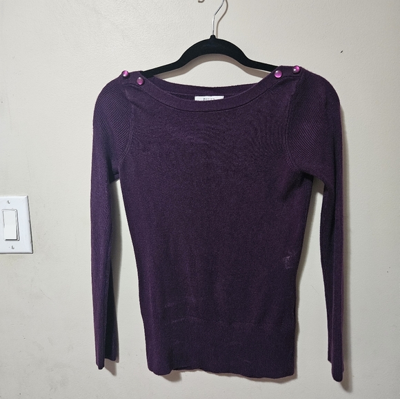 New sweater - Picture 1 of 2